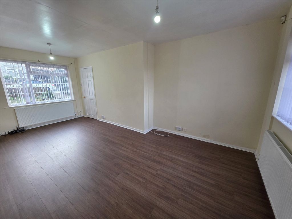 Property photo 3 of 10 Picture No. 26