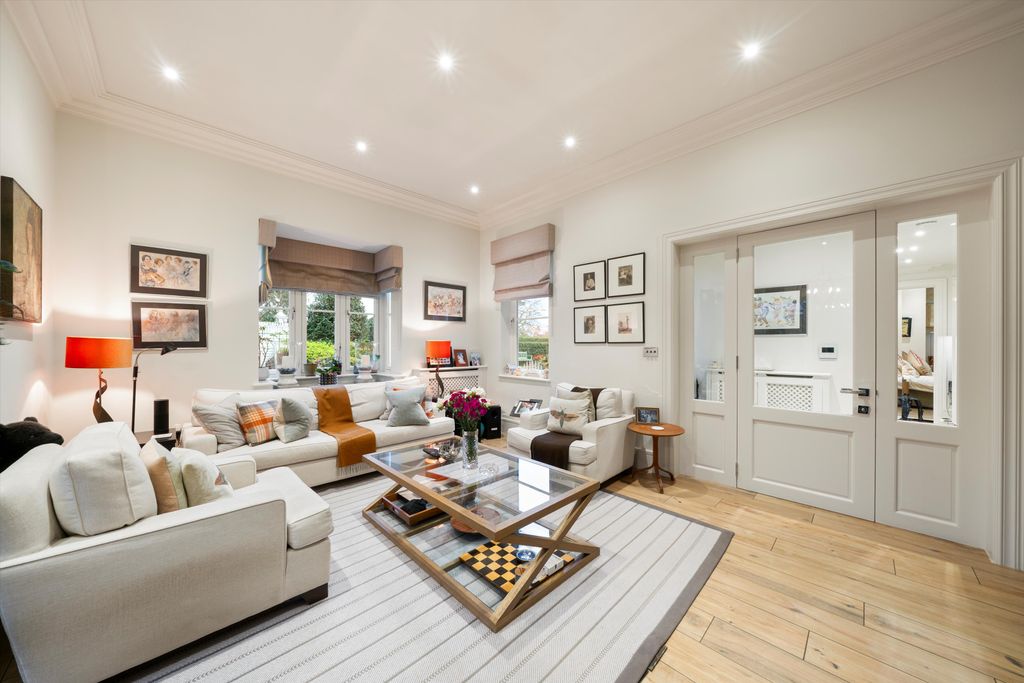 Property photo 3 of 12 Image