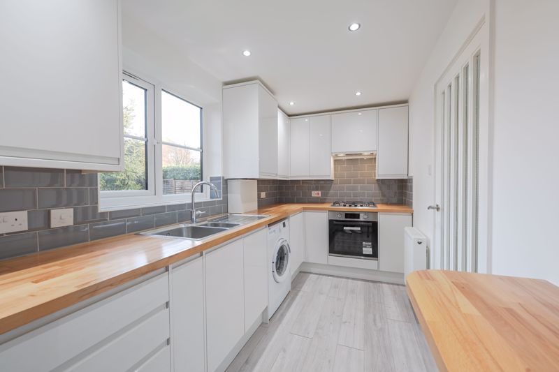 Property photo 2 of 9 Photo 9