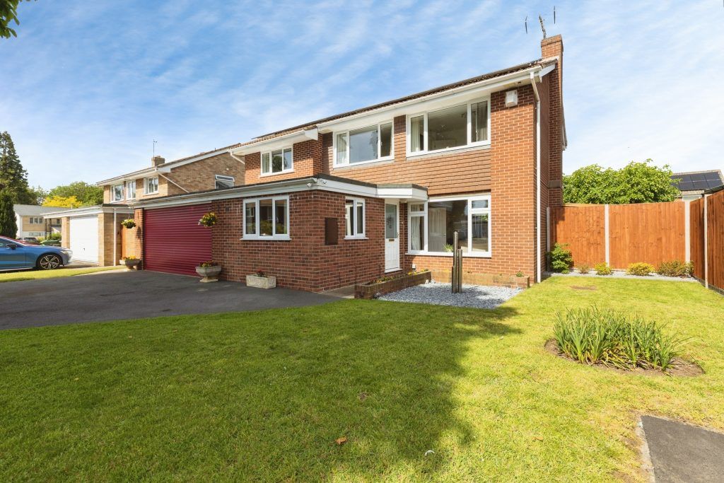 Property photo 2 of 35