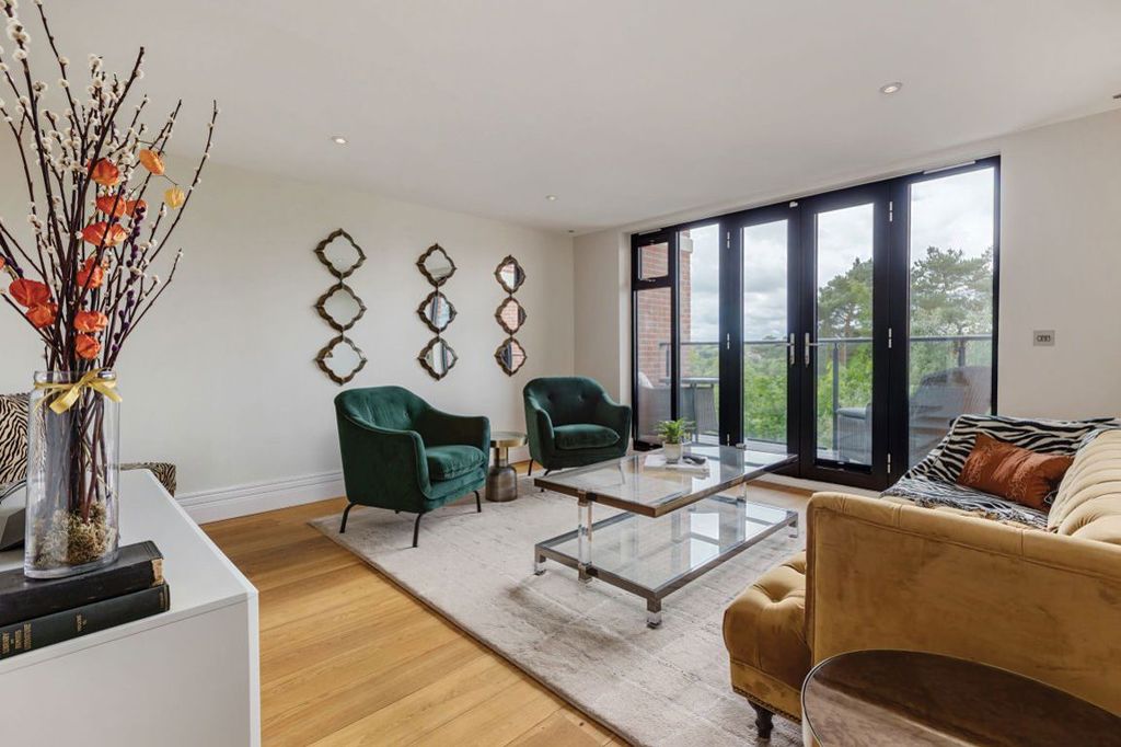 Additional image 4 of 2 bed flat to rentSouth Park, Sevenoaks TN13