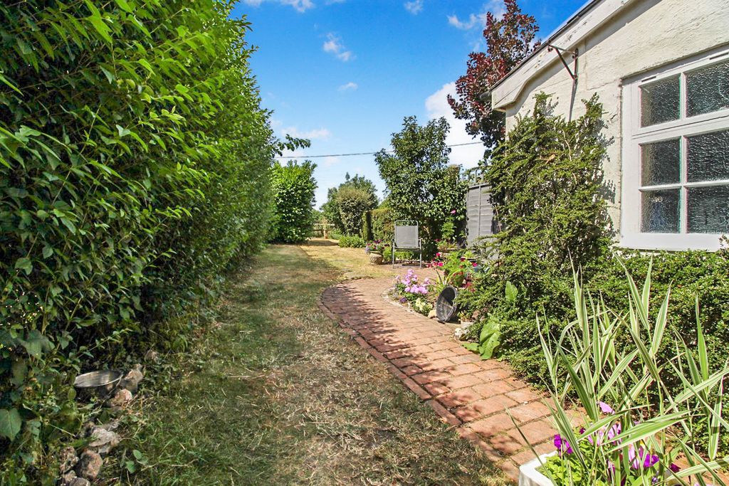 Property photo 2 of 11