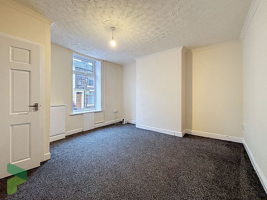 Property photo 2 of 12 Living Room