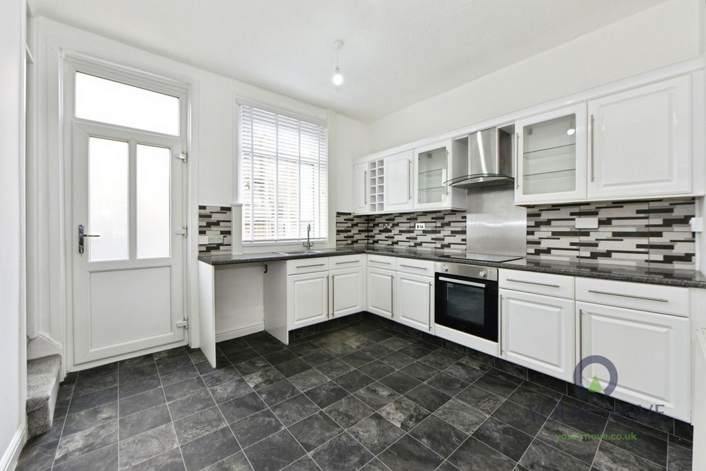 Property photo 2 of 10 Pbox-Img.Jpg