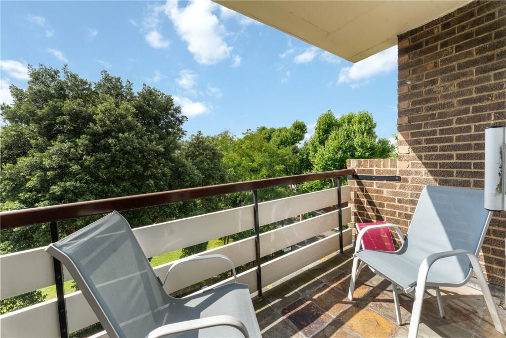 Property photo 2 of 16 Photo 1