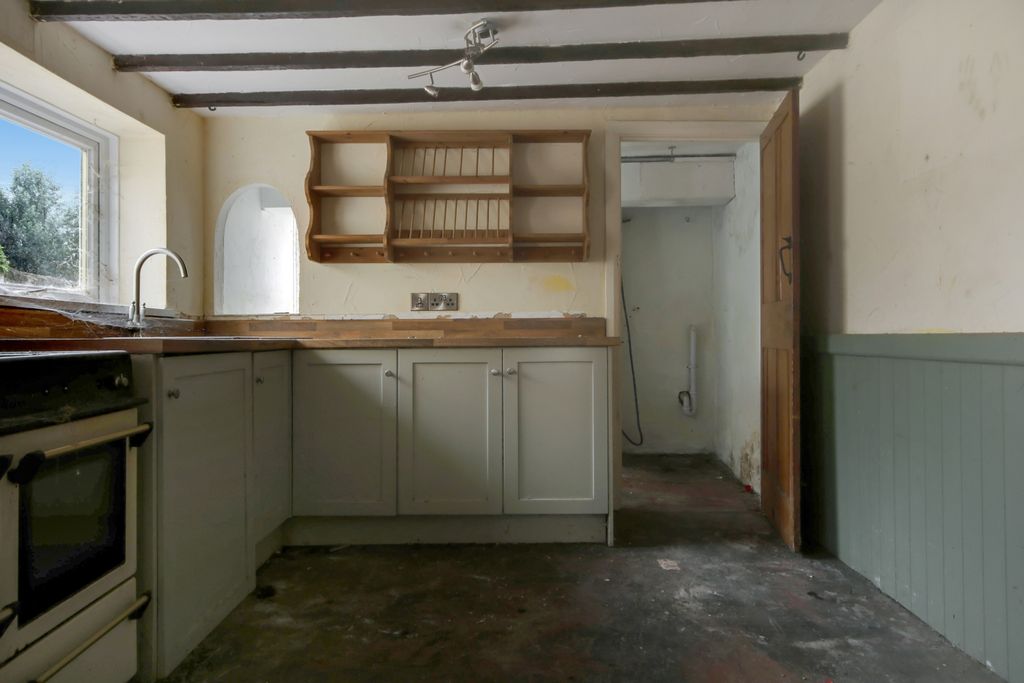 Property photo 2 of 14 Img_8661-Img_8663