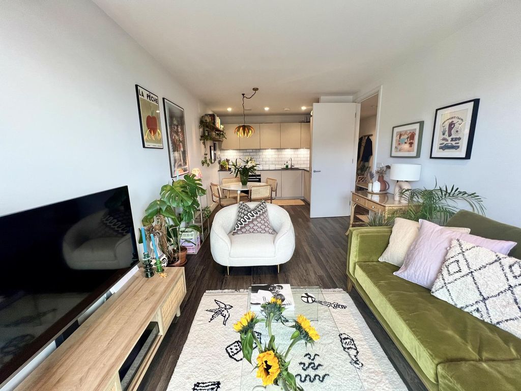 Property photo 3 of 19