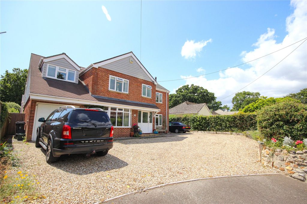 Property photo 2 of 32 Picture No. 68