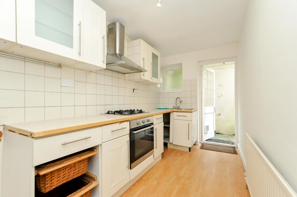 Property photo 3 of 8 4.Jpg