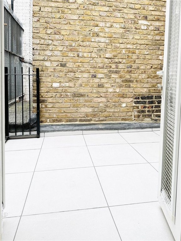 Property photo 2 of 6 Picture No. 13