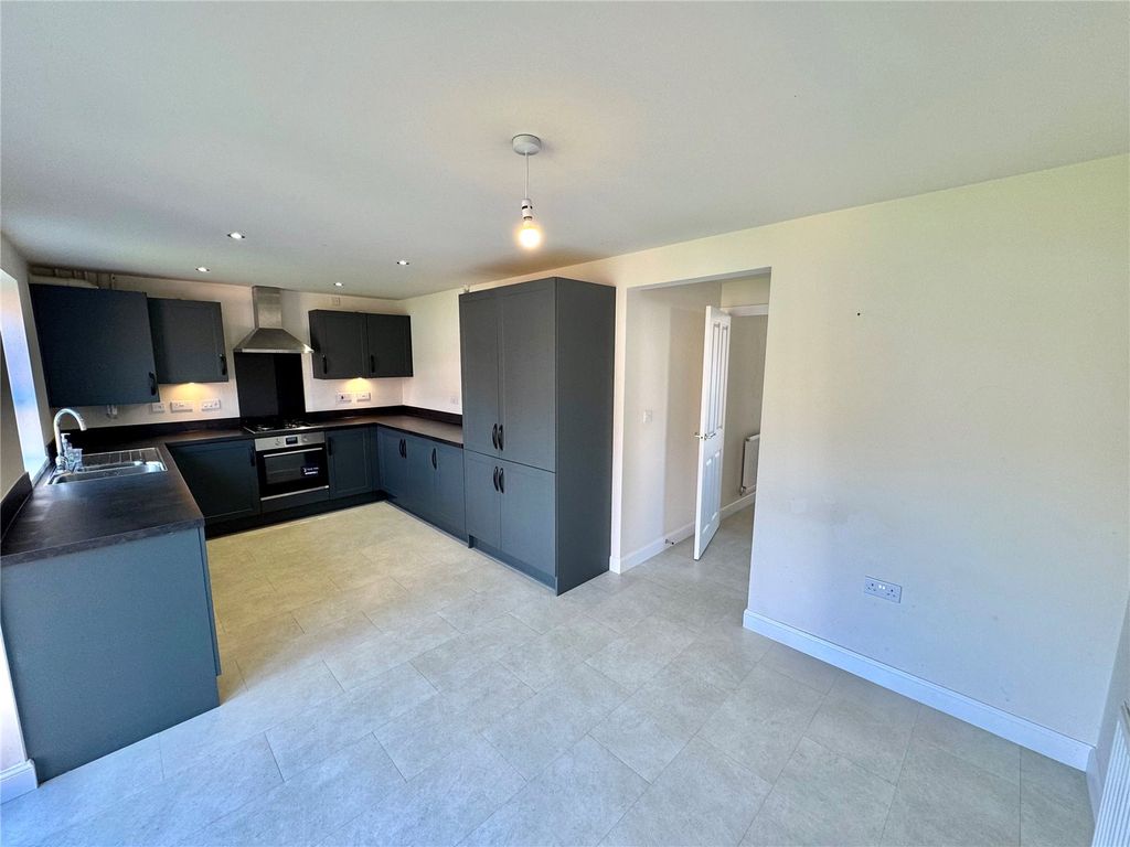 Property photo 3 of 16 Picture No. 29