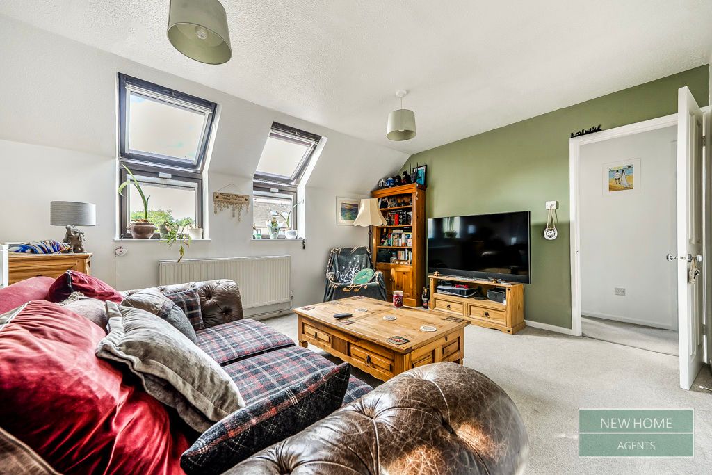 Property photo 2 of 16 Photo 12