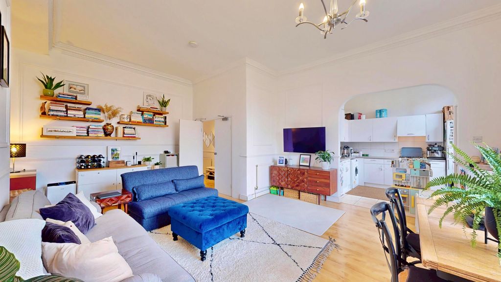 Property photo 2 of 34