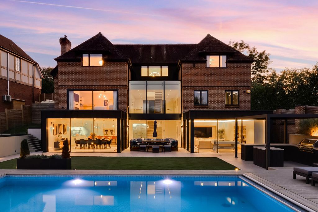 Property photo 1 of 36 Rear Aspect