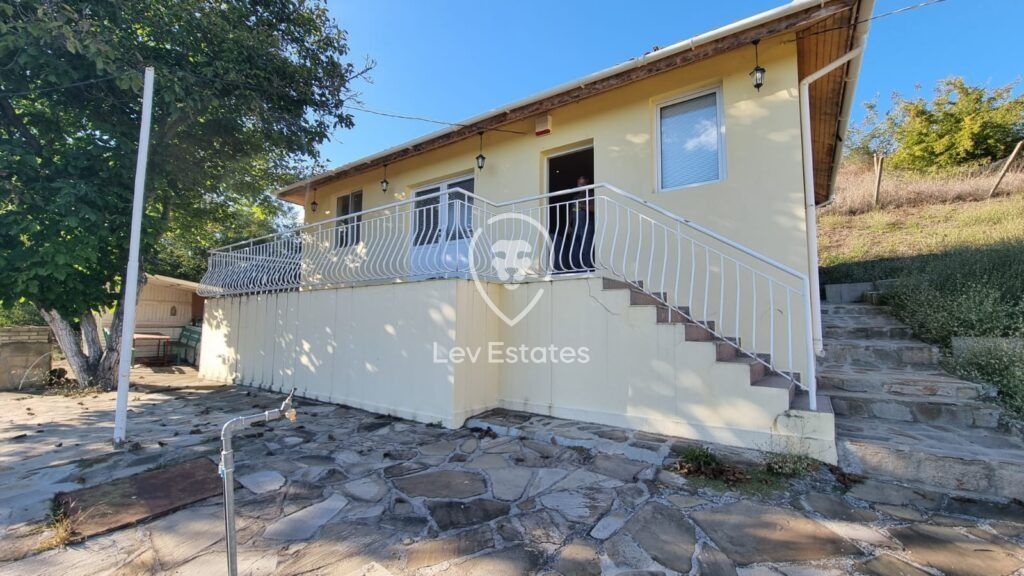 Property photo 1 of 19
