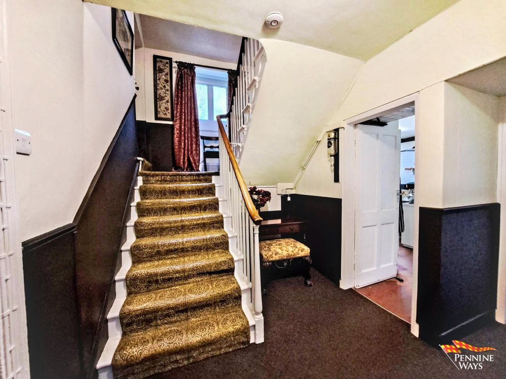 Property photo 3 of 39