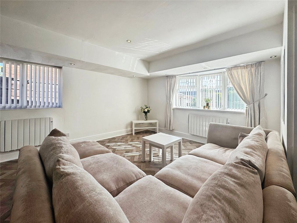 Property photo 3 of 13 Picture No. 16
