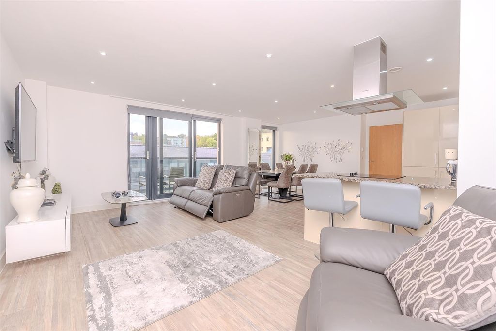 Property photo 2 of 15 148-Invicita-Bs1-8.Jpg