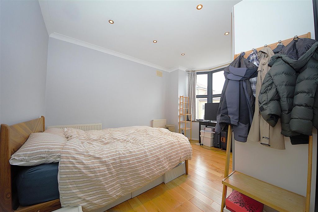 Property photo 3 of 7 Bedroom 1.Jpg