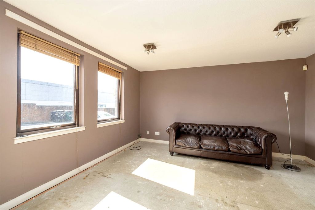 Property photo 2 of 17 Picture No. 06