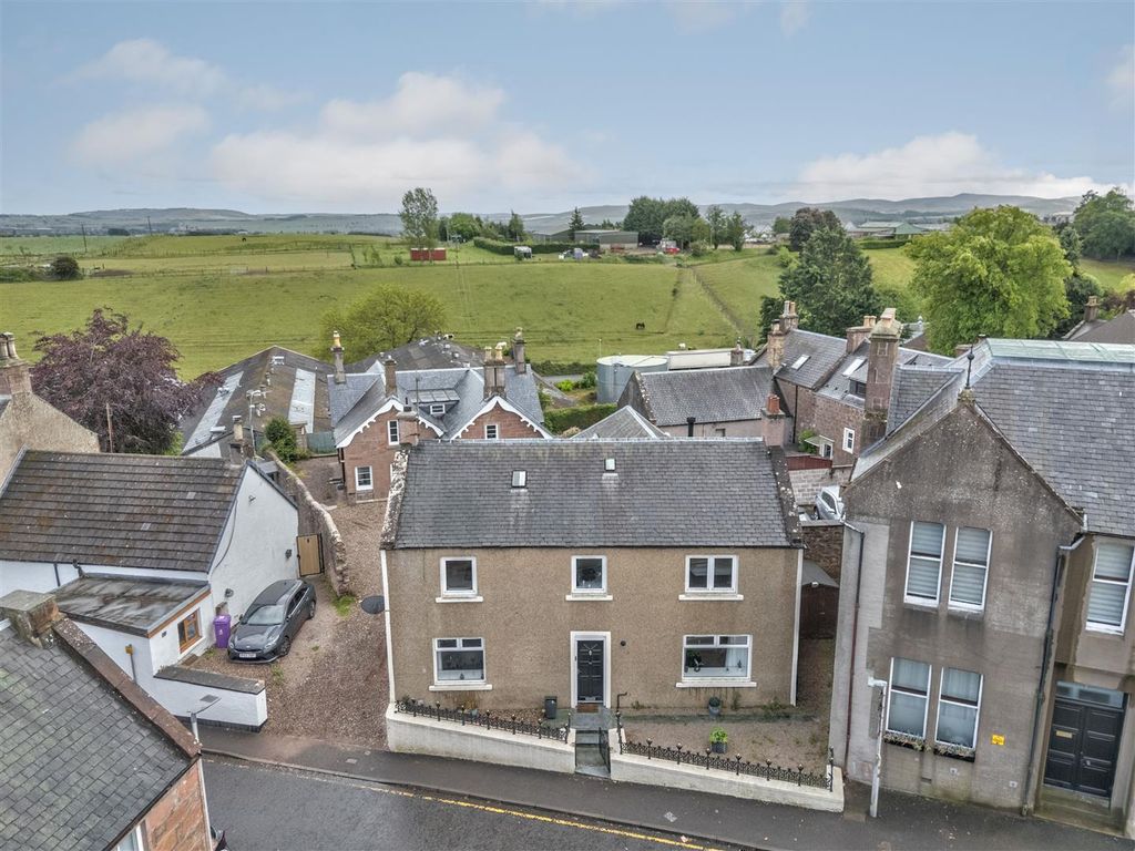 Property photo 1 of 15 24 Marywell Brae Kirriemuir-13.Jpg