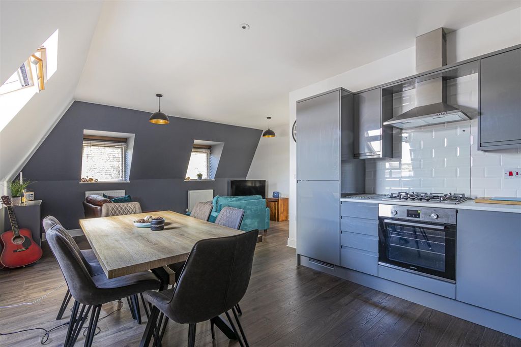 Property photo 2 of 14 Gwern Hafren 12-12.Jpg