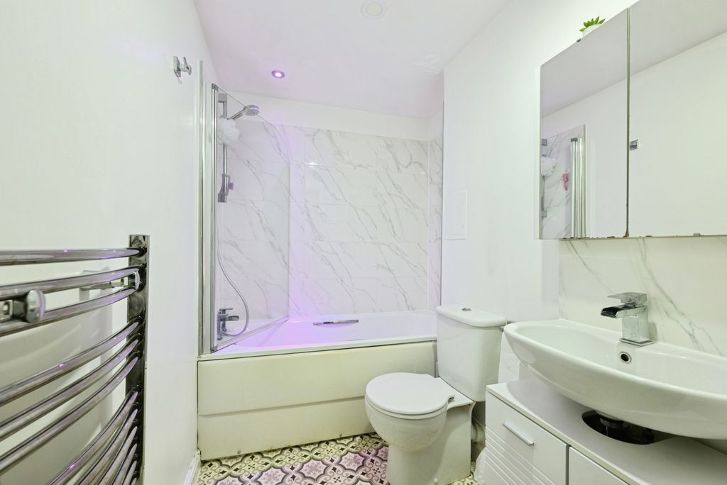 Property photo 2 of 16 Pbox-Img.Jpg