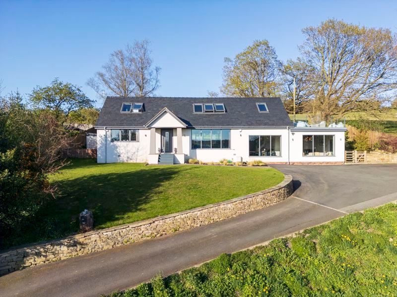 Property photo 1 of 30 Photo 4