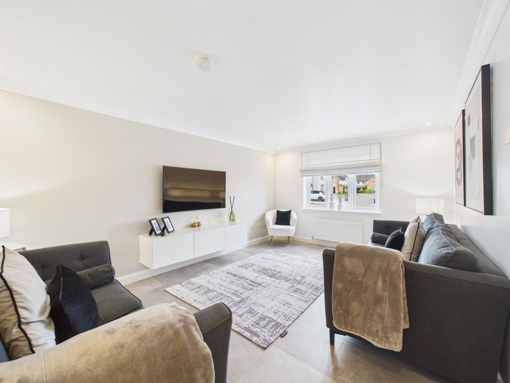 Property photo 2 of 38