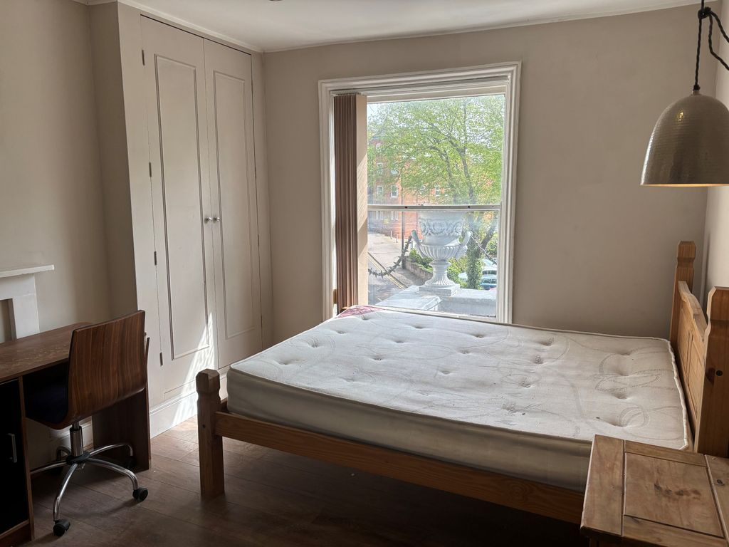 Property photo 1 of 3