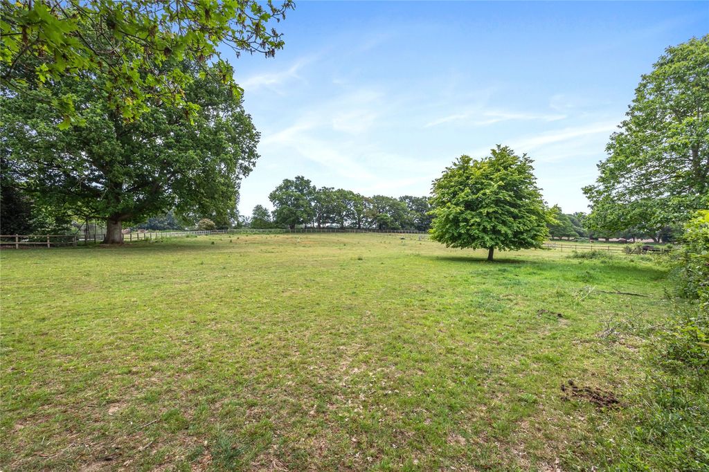 Property photo 3 of 22 Grounds