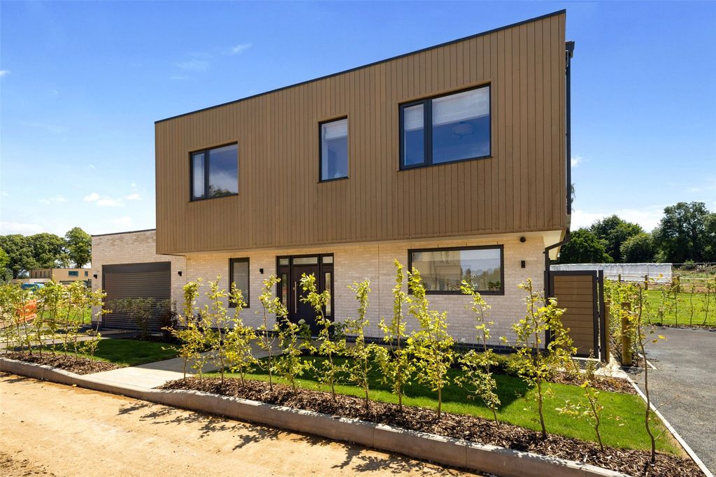 Property photo 3 of 19 Show Home