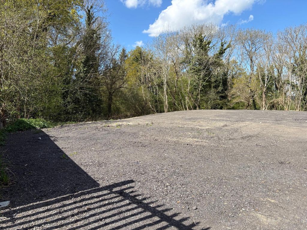 Property photo 2 of 5