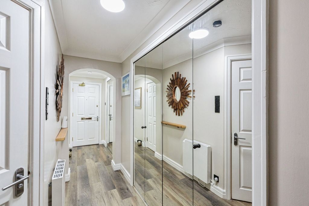 Property photo 3 of 13 Pbox-Img.Jpg