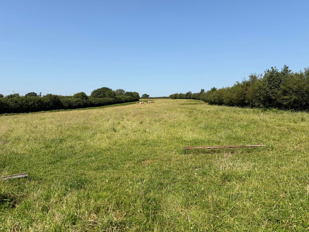 Property photo 1 of 5