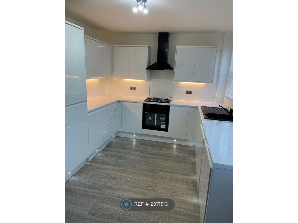 Property photo 1 of 5 New, Ultra-Modern Kitchen