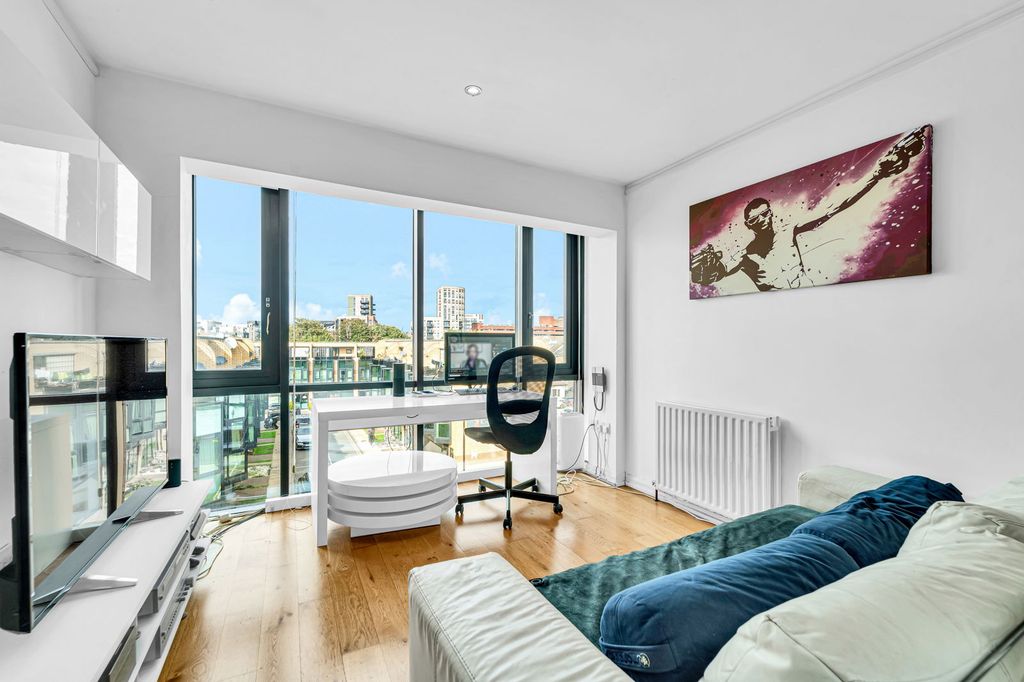 Property photo 2 of 10