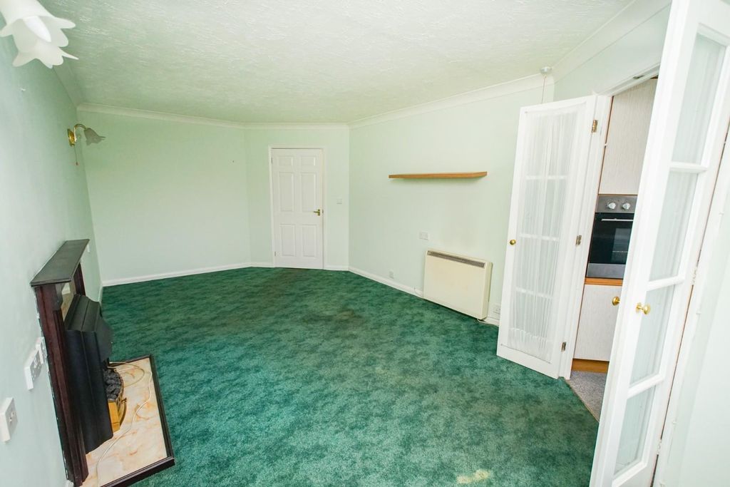 Property photo 3 of 14