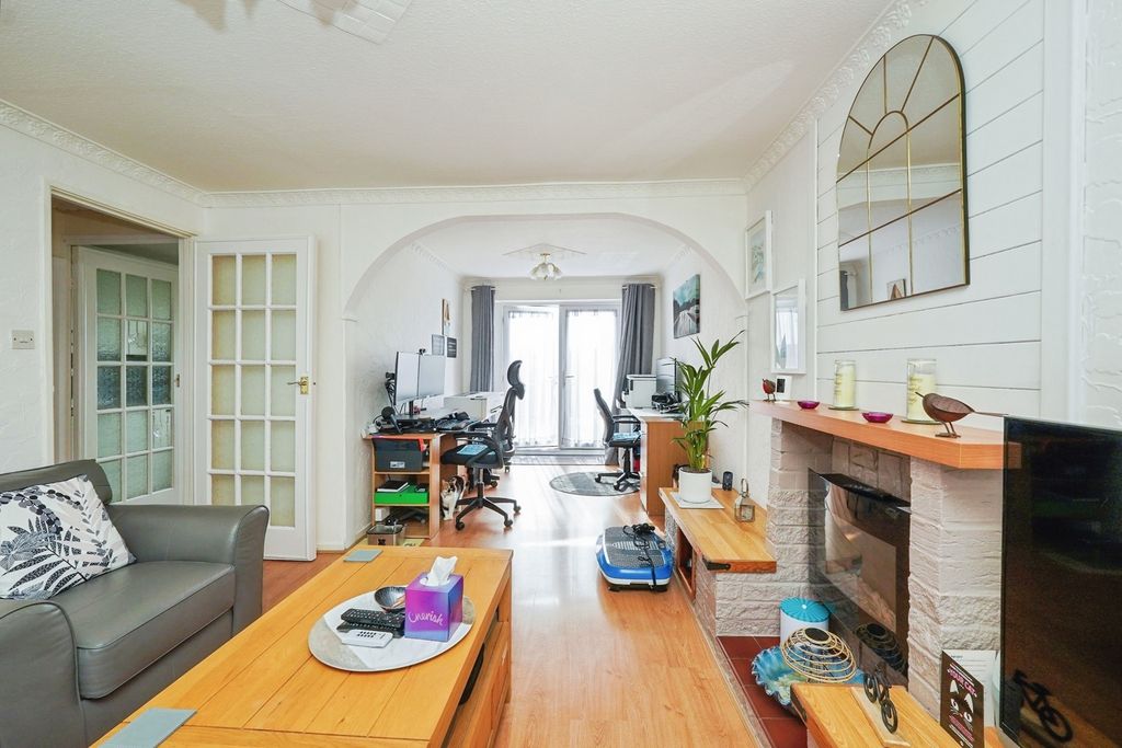 Property photo 2 of 22 Pbox-Img.Jpg