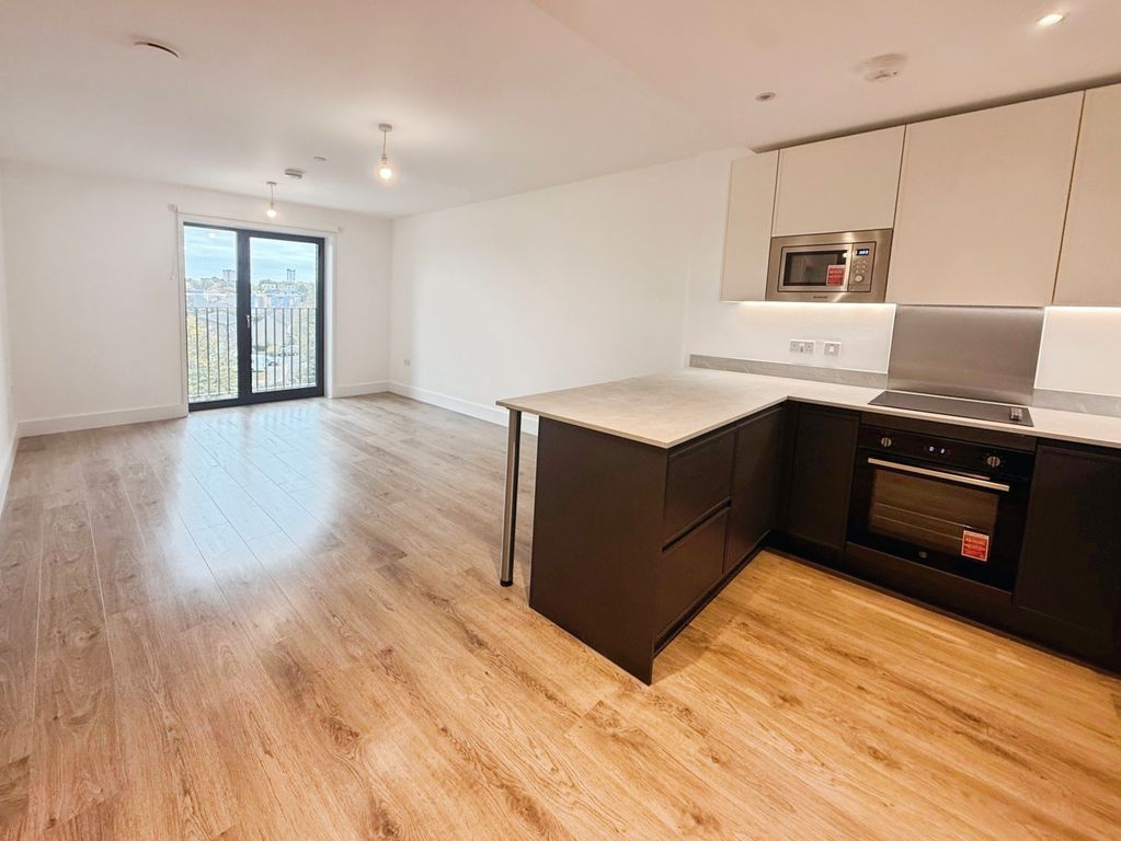 Property photo 2 of 11 Image