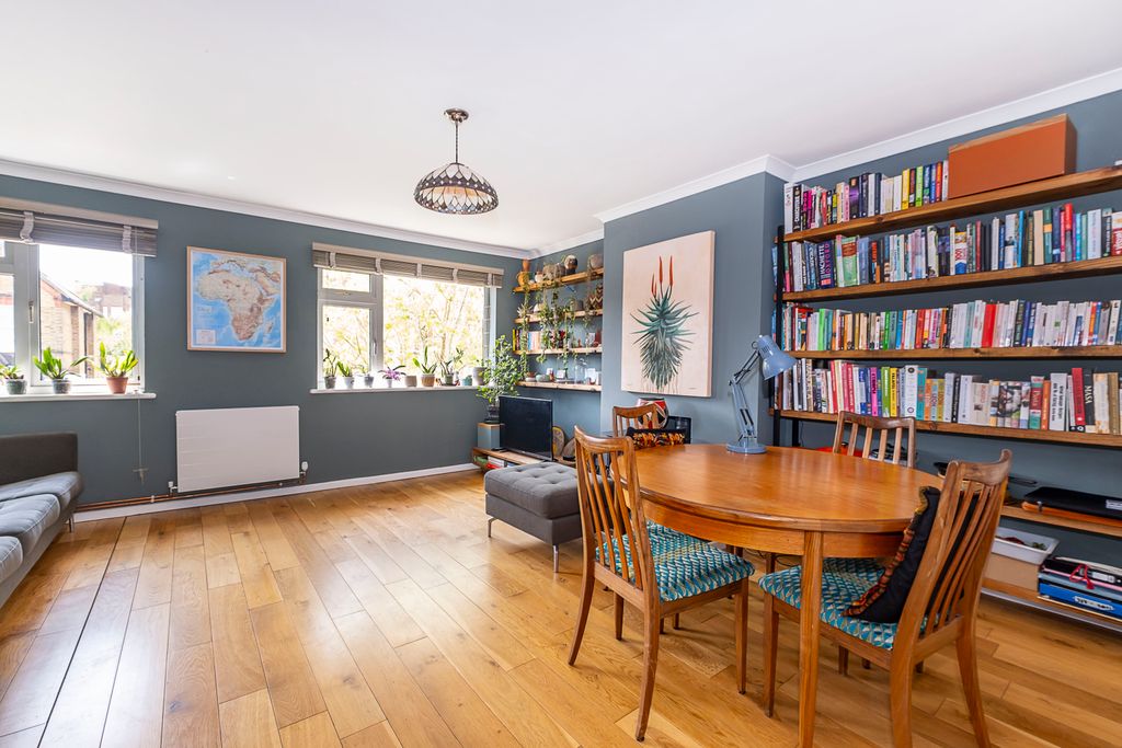 Property photo 2 of 10