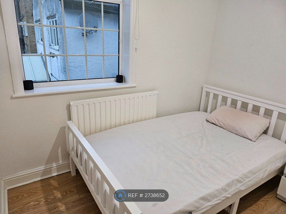 Property photo 2 of 13 Room 2