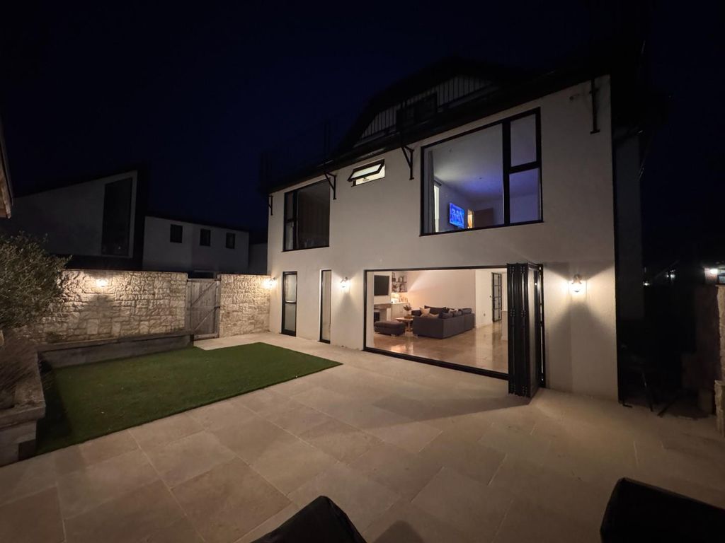 Property photo 1 of 57 Outside