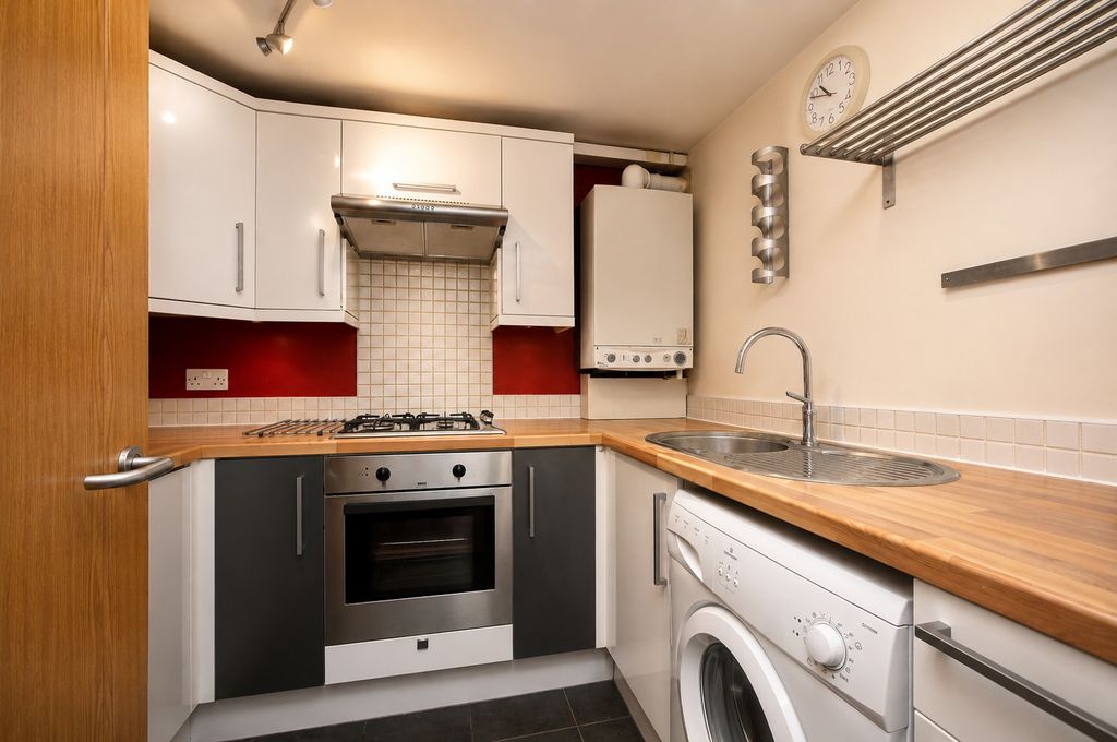 Property photo 3 of 9 5156772