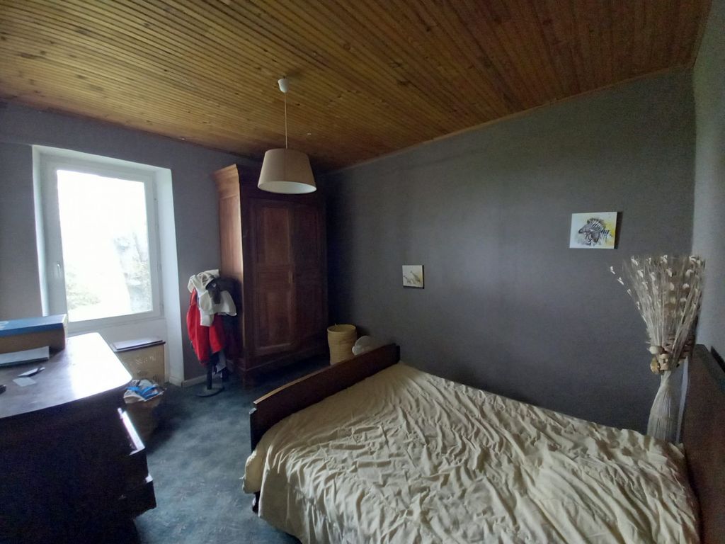 Property photo 2 of 26