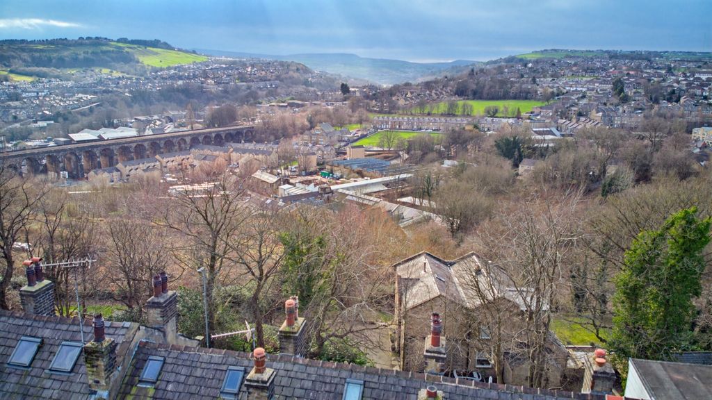 Property photo 2 of 24 Dji_0294 2