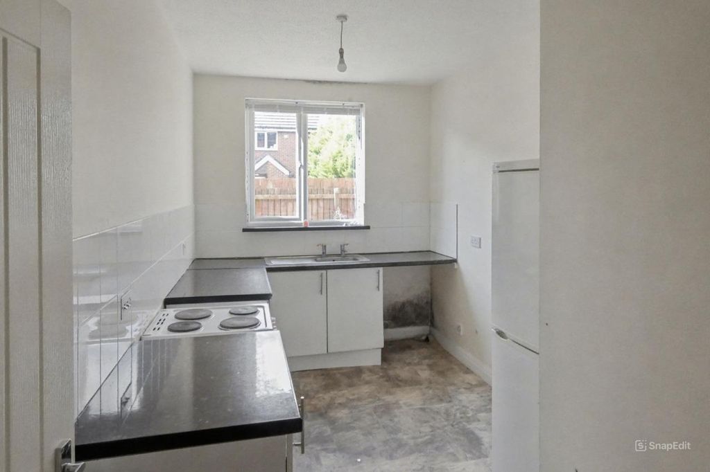 Property photo 2 of 15 Flats A, B And C, 169 Coltman Street, Hull, East Riding Of Yorkshire, Hu3 2Sq