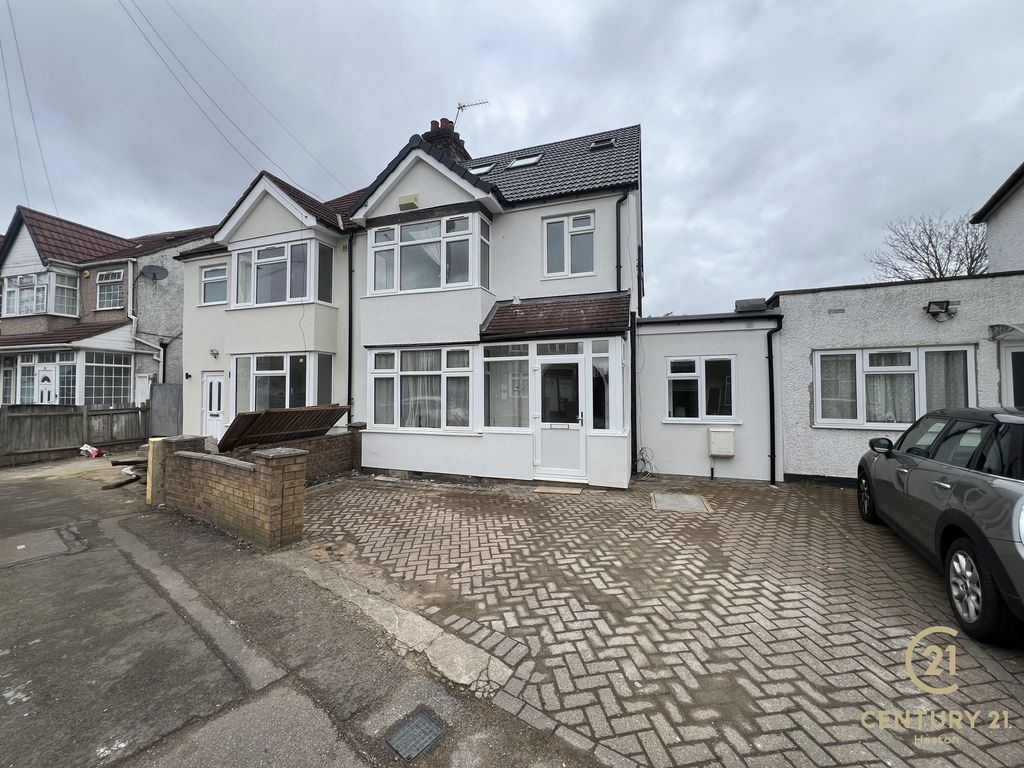 Property photo 1 of 5