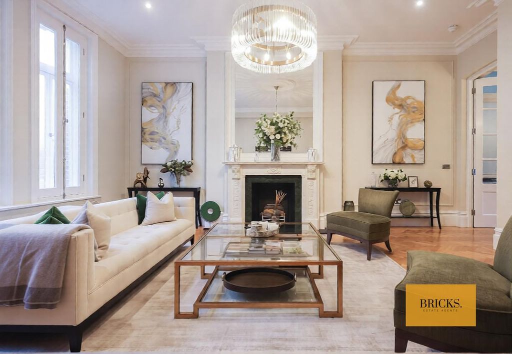 Property photo 2 of 36