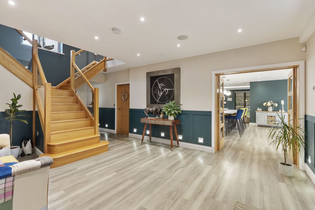 Property photo 2 of 39 P043035_11.Jpg